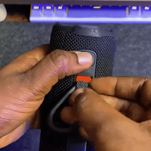 BassWave  – Bocina Bluetooth Portátil / Subwoofer para Exteriores